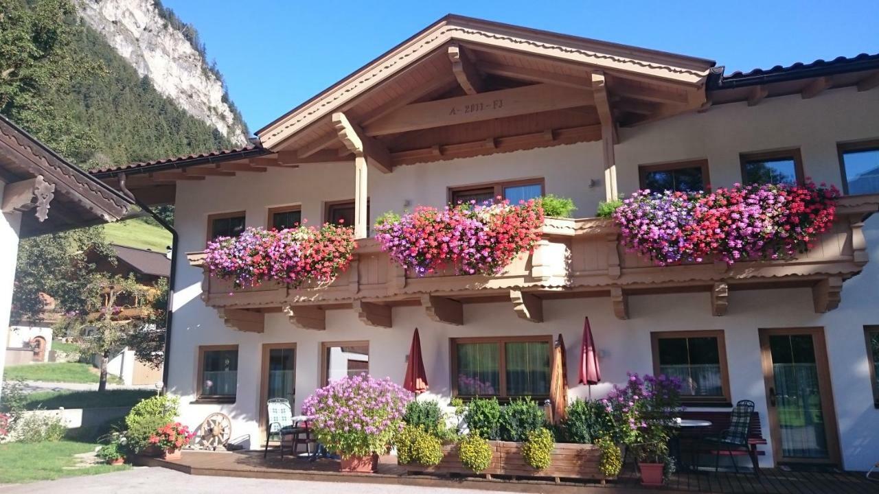 Ferienhaus Gredler Mayrhofen Exterior foto